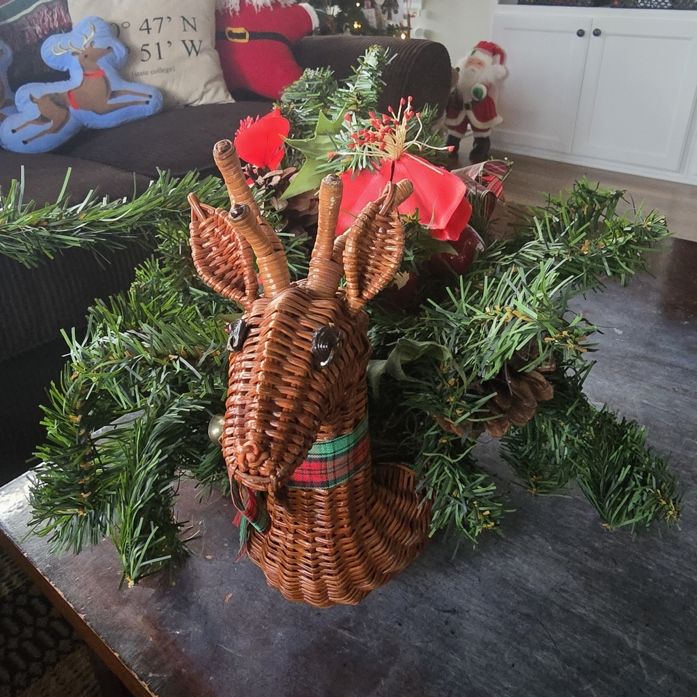 Vintage Wicker Reindeer Decoration